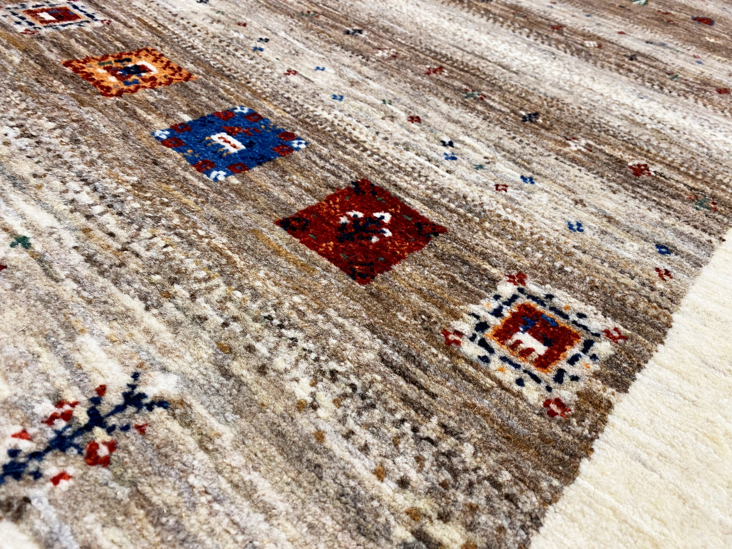 Hochwertiger handgeknüpfter Gabbeh Läufer langlebige Wolle