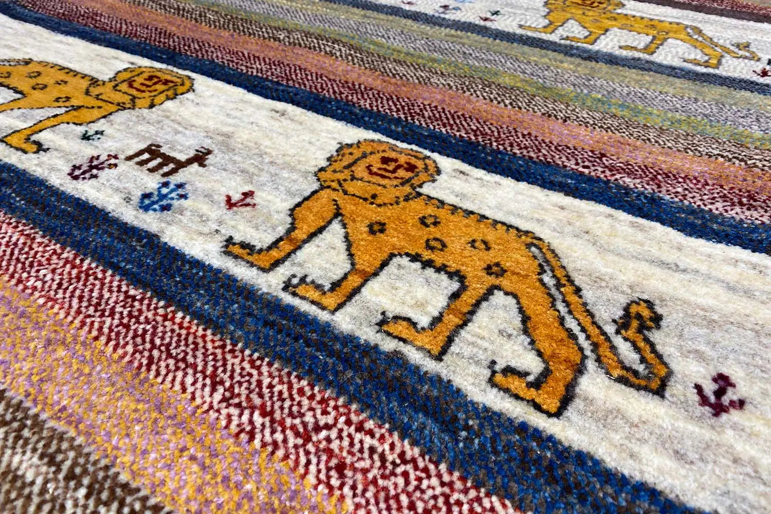 Löwen Gabbeh (120x78 cm) - German Carpet Shop