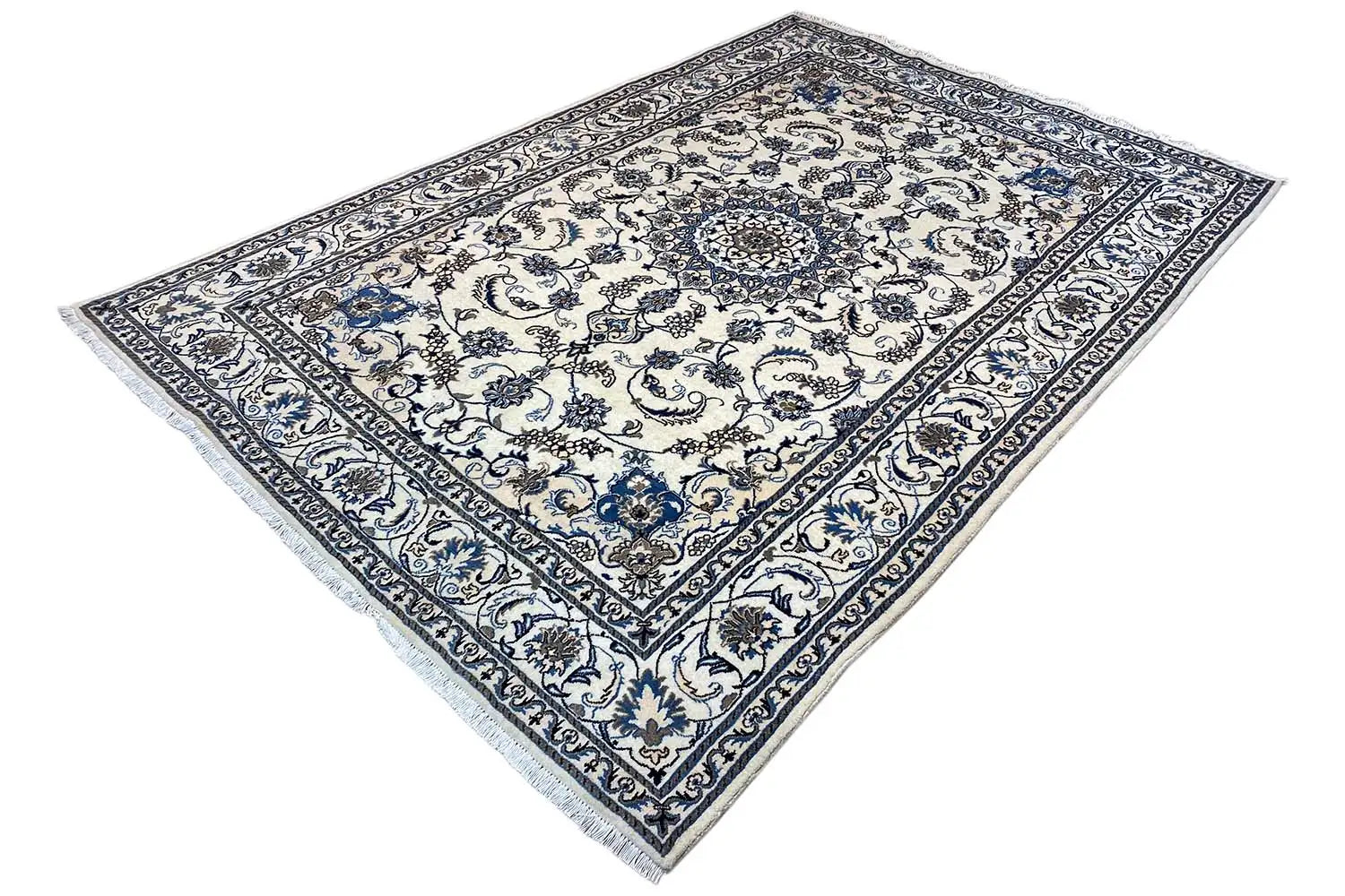 Nain (290x197cm) - German Carpet Shop