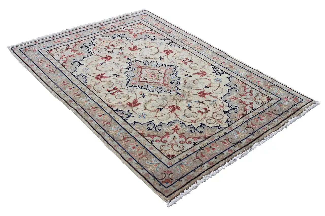 Keshan - Beige (151x96 cm) - German Carpet Shop