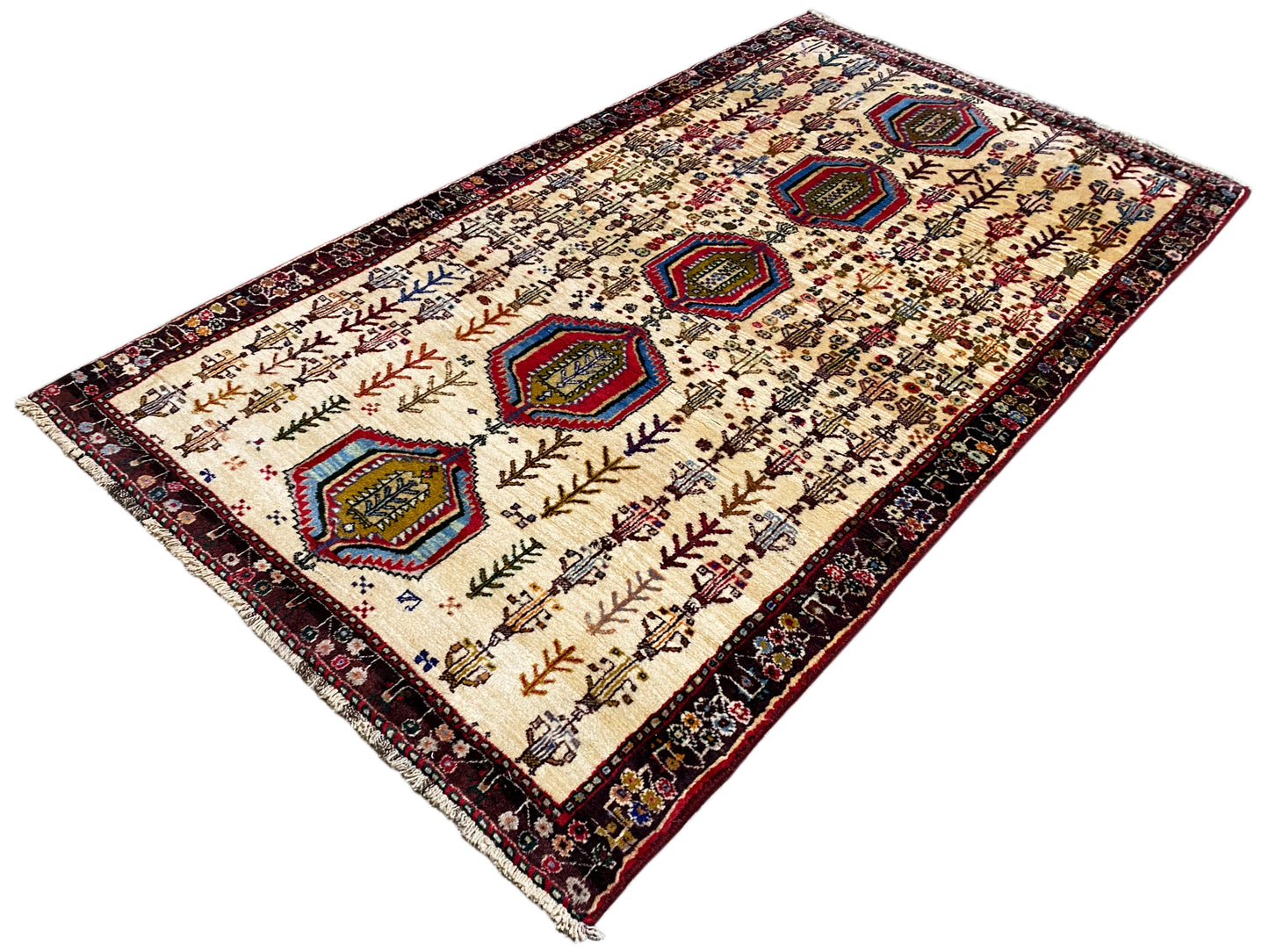 Schlafzimmer Stilvoller Baluch Teppich creme geometrisch handgearbeitet