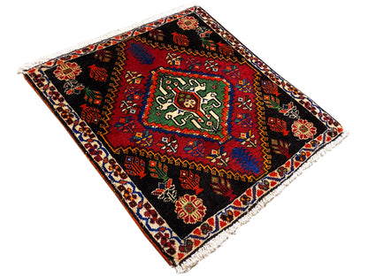 Poshti-tapijt 56x56 cm, schuin gelegd, geometrische ornamenten in rood, groen en blauw