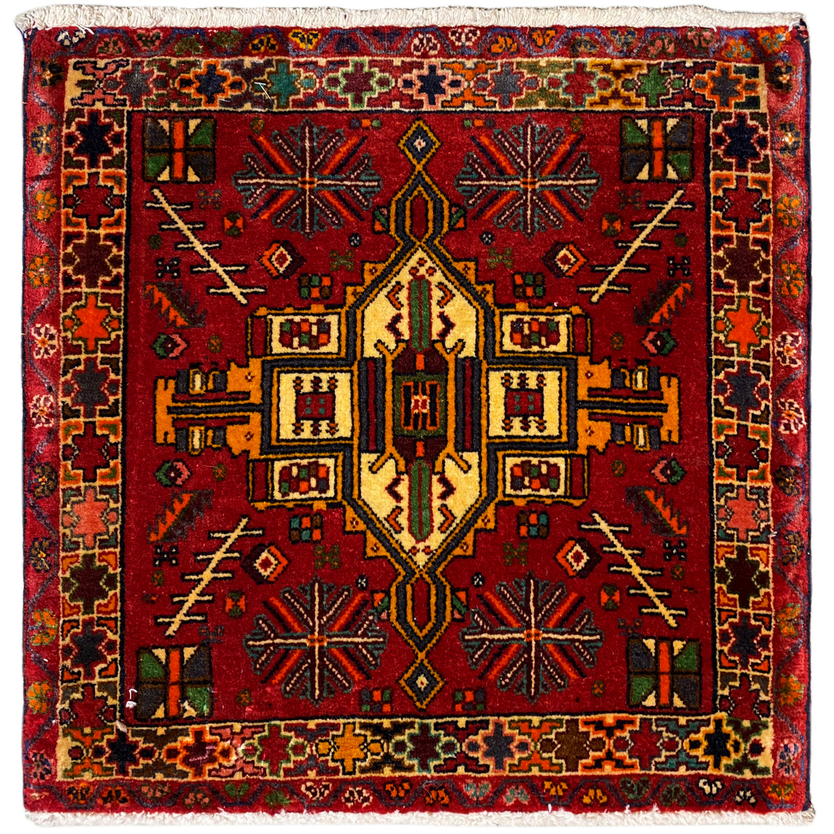 Poshti-vloerkleed met rood, veelkleurig ornamentpatroon en bruine rand, rechthoekig