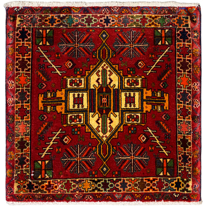 Poshti-vloerkleed met rood, veelkleurig ornamentpatroon en bruine rand, rechthoekig