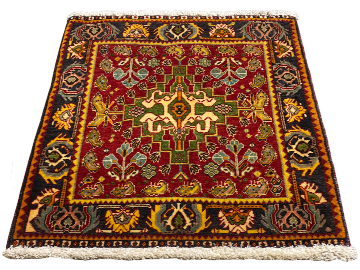 Poshti-tapijt 61x61 cm, rechthoekig, rood met zwarte en gouden randen