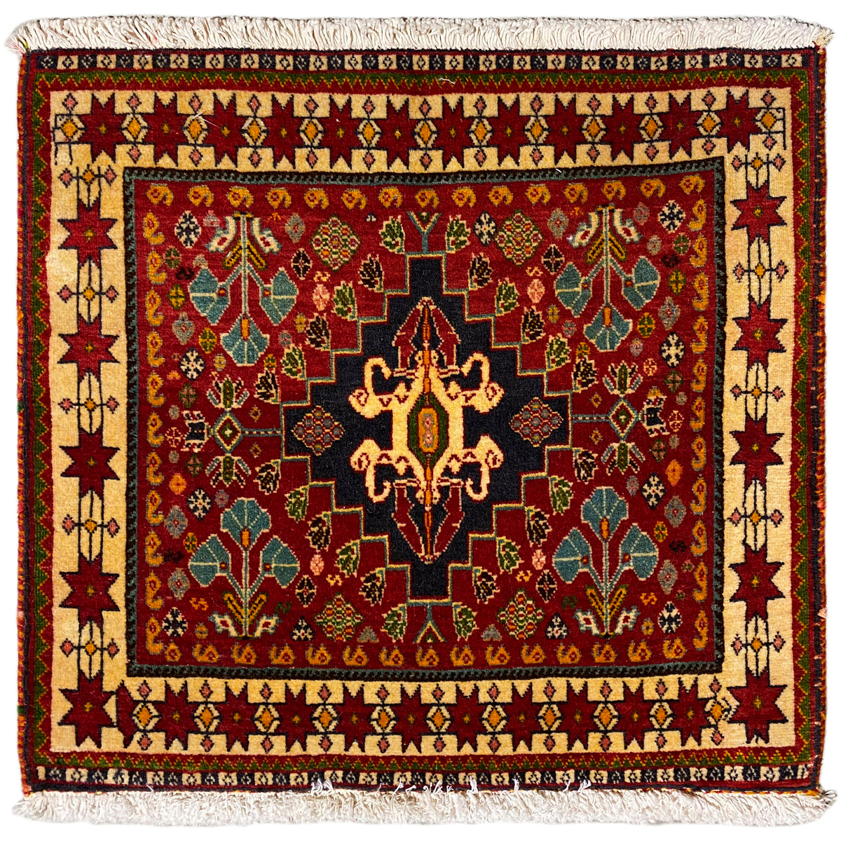 Poshti-tapijt, 60x58 cm, rood patroon met zwart medaillon en franjes