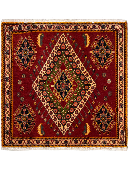 Poshti-tapijt met rode ondergrond, geometrisch ruitpatroon en sierboord