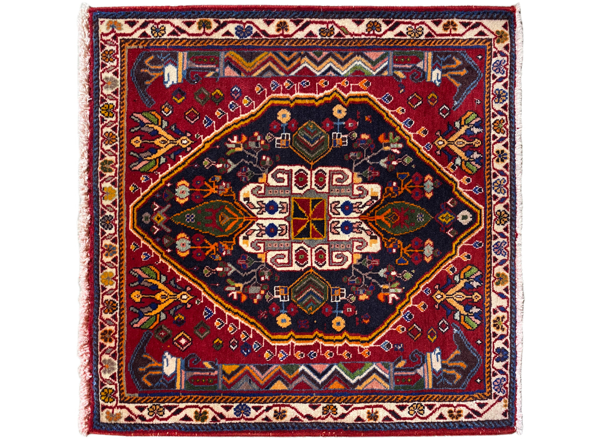 Poshti-tapijt (67×67 cm) met een meerledige medailloncompositie, donkerblauw en rood